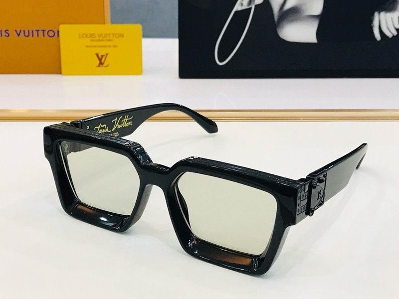 LV Sunglasses 438